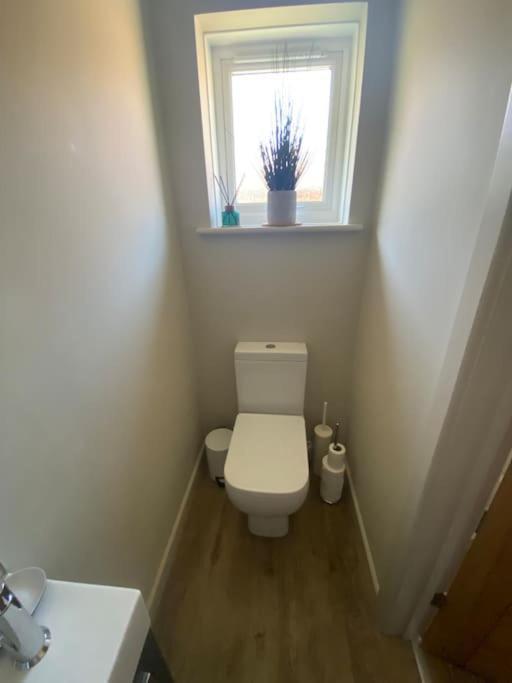 Beautiful 3 Bed Home In The Heart Of New Forest Hordle Exteriör bild
