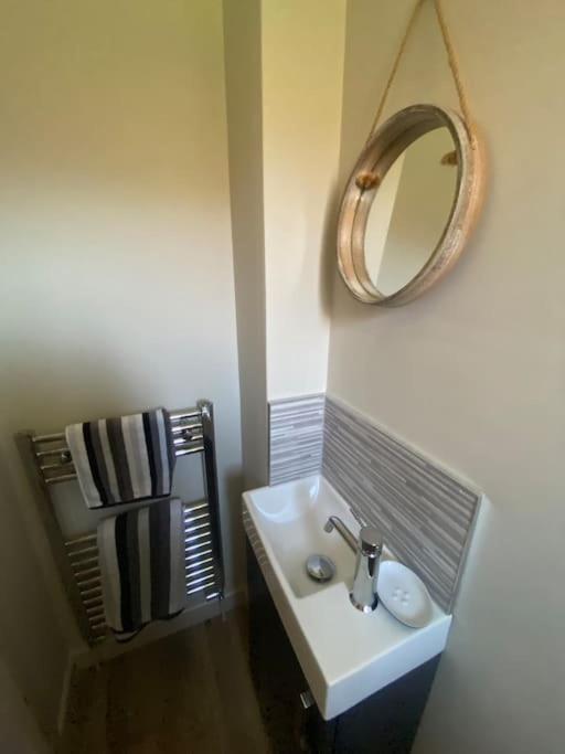Beautiful 3 Bed Home In The Heart Of New Forest Hordle Exteriör bild