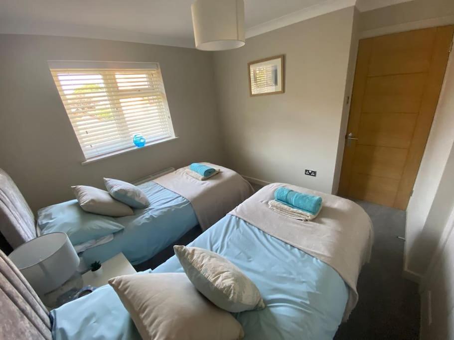 Beautiful 3 Bed Home In The Heart Of New Forest Hordle Exteriör bild